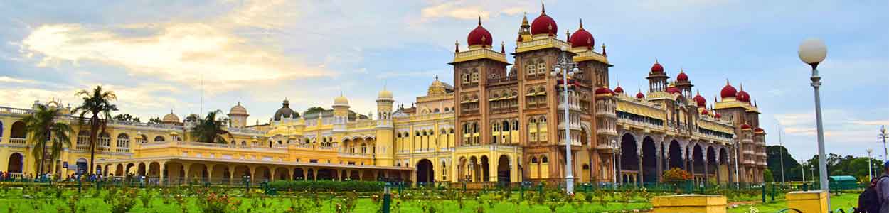 Mysore Palace Karnataka,Tourist Place In South India 